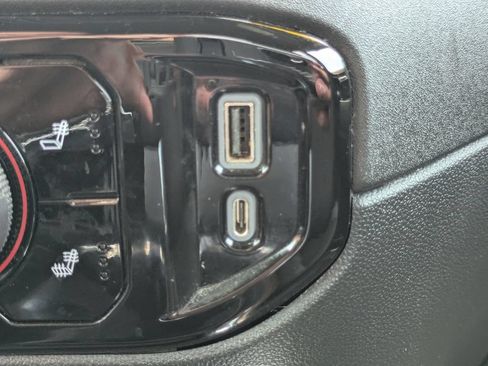 Used 2023 Chevrolet Silverado 1500 LT RWD image 22