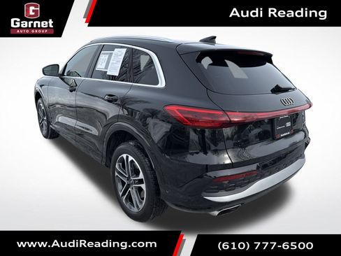 Certified 2025 Audi Q5 2.0T Premium Plus w/ Premium Plus image 3