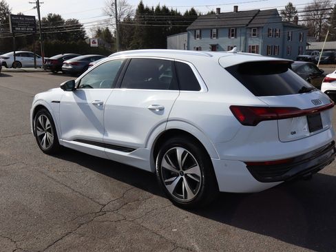 Used 2024 Audi Q8 e-tron Premium Plus w/ Premium Plus Package AWD/4WD image 8