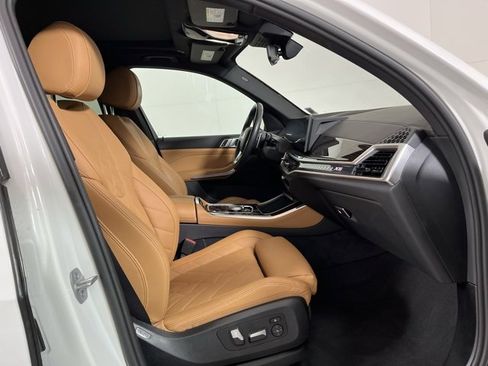 Used 2024 BMW X5 xDrive40i w/ Parking Assistance Package image 22