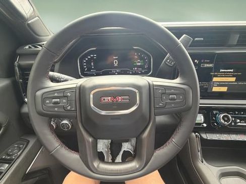 Used 2025 GMC Sierra 2500 AT4X w/ AT4X AEV Edition AWD/4WD image 11