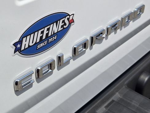 Used 2022 Chevrolet Colorado LT w/ Fleet Safety Package RWD image 10