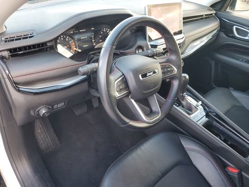 Used 2022 Jeep Compass Trailhawk w/ Trailhawk Convenience Group image 12