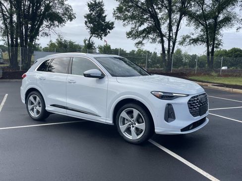 New 2026 Audi Q5 Prestige AWD/4WD image 1