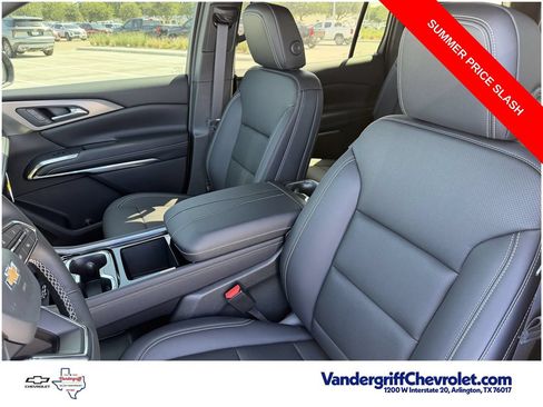 Used 2026 Chevrolet Traverse LT w/ Driver Confidence Package FWD image 21