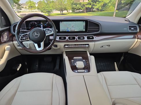 Used 2022 Mercedes-Benz GLS 450 4MATIC image 24