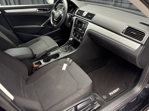 Used 2018 Volkswagen Passat 2.0T S w/ Driver Assistance Package image 21