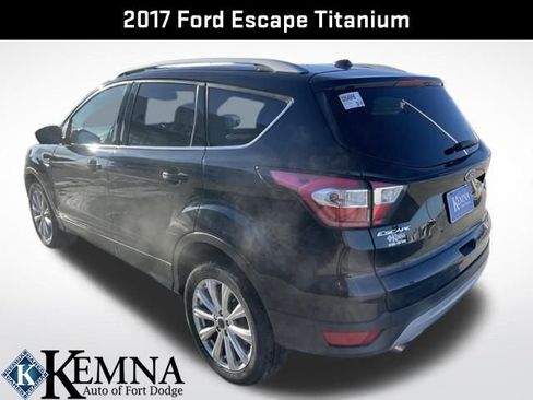 Used 2017 Ford Escape Titanium image 5