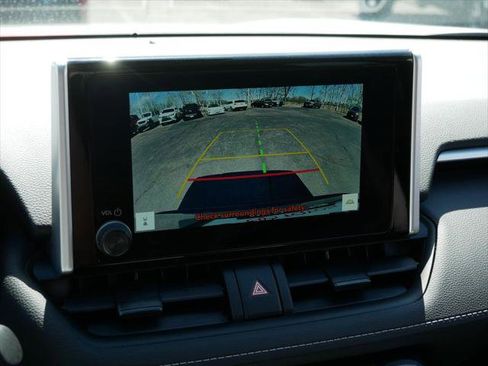 Certified 2025 Toyota RAV4 XLE AWD/4WD image 18