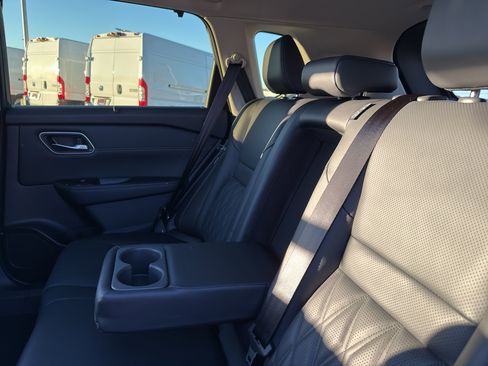 New 2026 Nissan Rogue Platinum image 34
