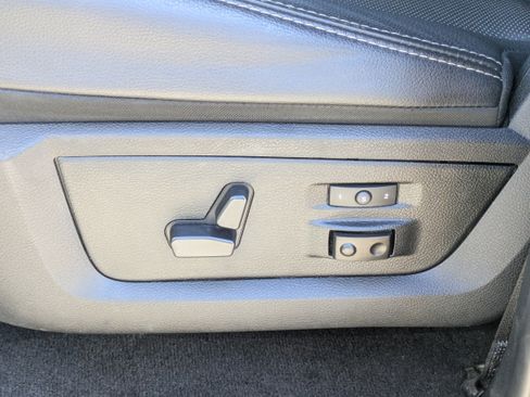 Used 2017 RAM 1500 Laramie w/ Convenience Group image 21