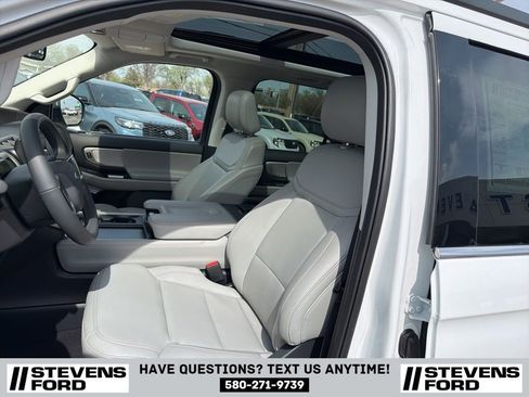 Used 2025 Ford Expedition Max Active AWD/4WD image 15