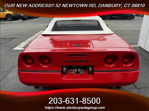 Used 1988 Chevrolet Corvette Convertible RWD image 3