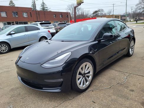 Used 2021 Tesla Model 3 Long Range image 3