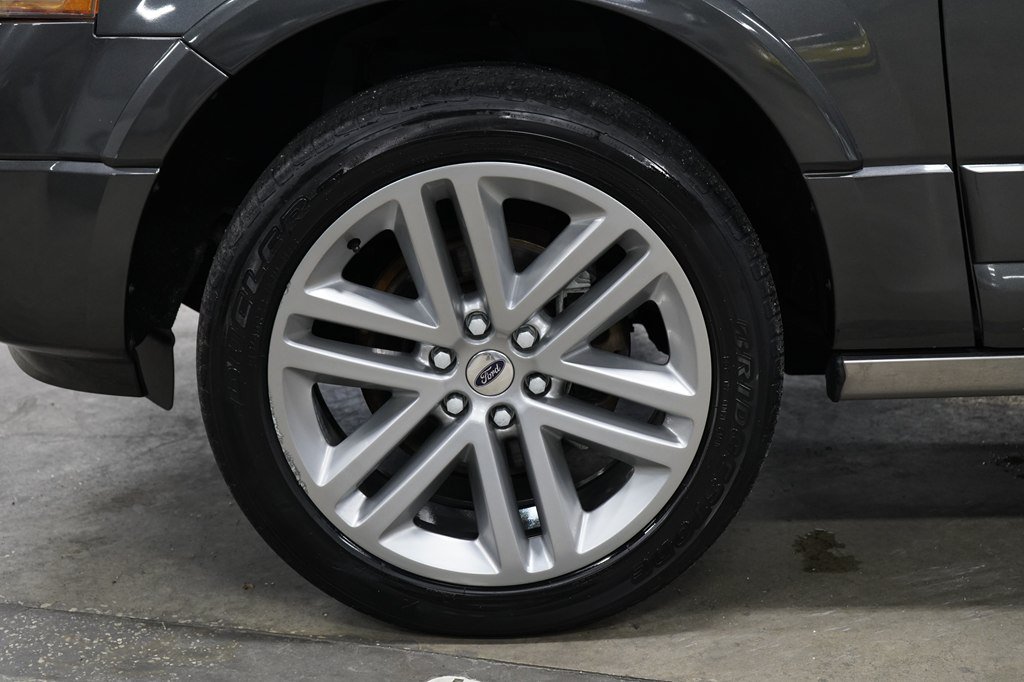 Used 2017 Ford Expedition EL Platinum RWD image 33