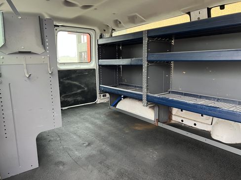 Used 2008 Ford E-350 and Econoline 350 Super Duty image 17