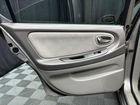 Used 2002 Nissan Maxima SE image 25