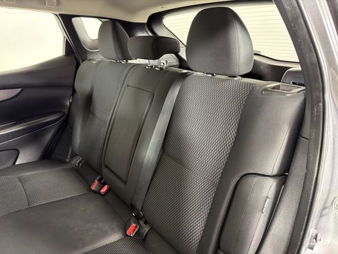 Used 2021 Nissan Rogue Sport S FWD image 18