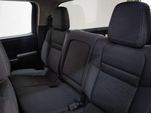 Used 2024 Nissan Frontier SV image 21