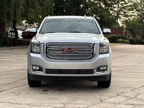Used 2017 GMC Yukon SLT w/ Open Road Package AWD/4WD image 2