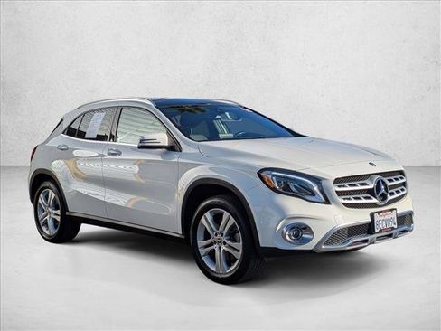 Used 2018 Mercedes-Benz GLA 250 4MATIC image 3
