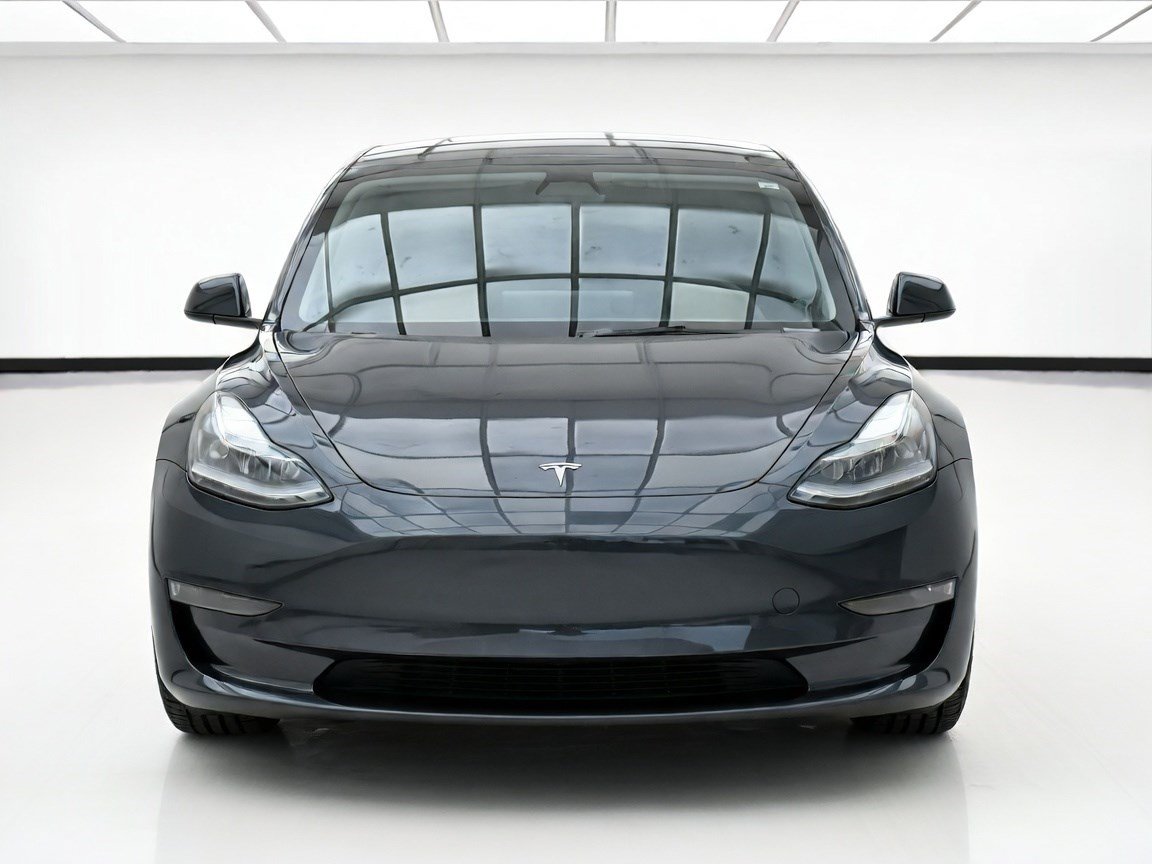 Used 2023 Tesla Model 3 Standard Range RWD image 2