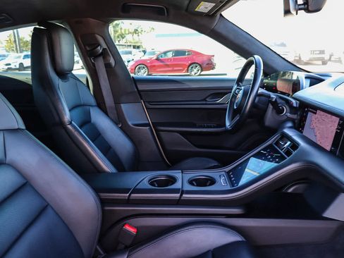 Used 2021 Porsche Taycan Turbo image 18