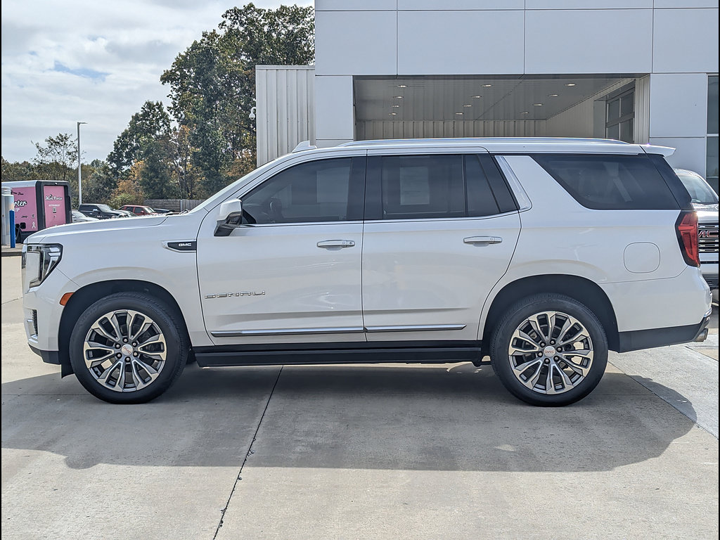 Used 2021 GMC Yukon Denali w/ Denali Premium Package AWD/4WD image 10