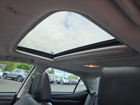 Used 2018 Toyota Corolla XSE w/ Carpet Mat Package (TMS) FWD image 12