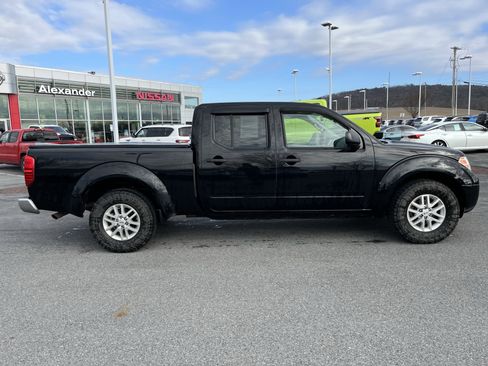 Used 2015 Nissan Frontier SL image 2