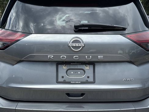 Used 2025 Nissan Rogue SV AWD/4WD image 10