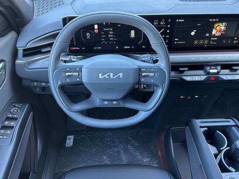 New 2026 Kia EV9 Land image 14