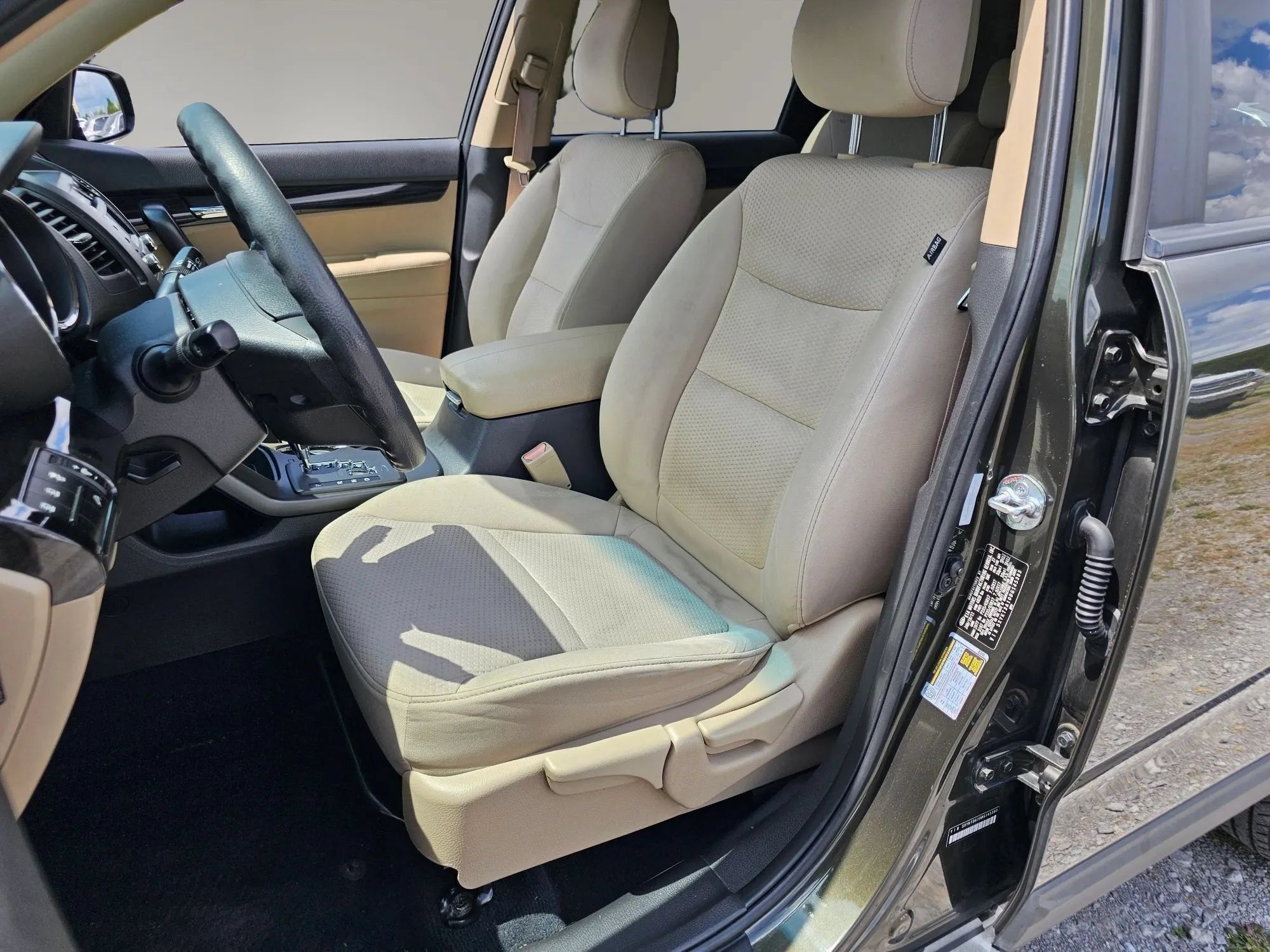Used 2011 Kia Sorento 2WD image 4