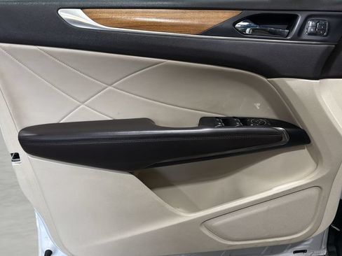 Used 2015 Lincoln MKC AWD w/ Equipment Group 102A Reserve image 18