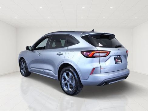 Certified 2023 Ford Escape ST-Line w/ Tech Pack #1 AWD/4WD image 4