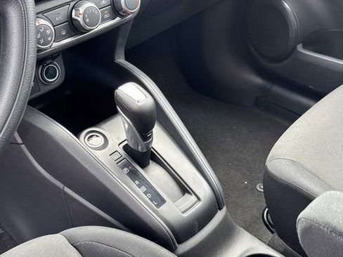 Certified 2025 Nissan Kicks Play S FWD image 31