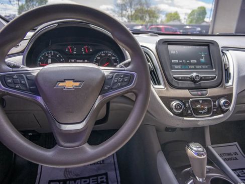 Used 2018 Chevrolet Malibu LS FWD image 5