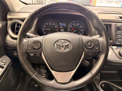 Used 2017 Toyota RAV4 XLE AWD/4WD image 25