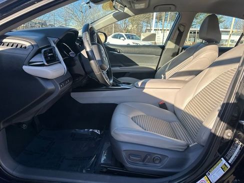 Used 2019 Toyota Camry SE image 26