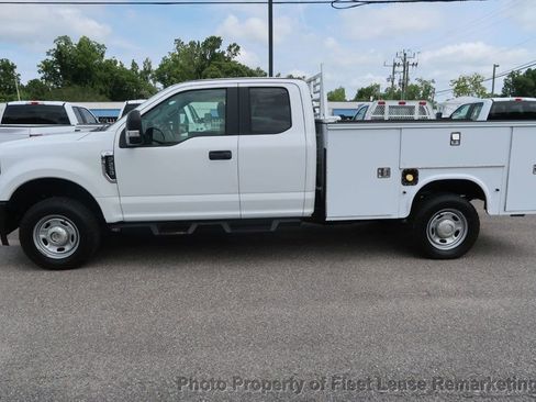 Used 2017 Ford F250 XL w/ Power Equipment Group AWD/4WD image 2