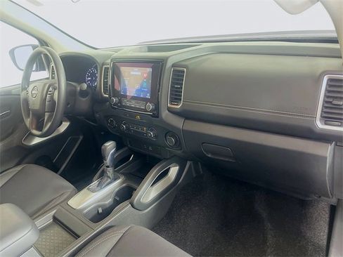 Used 2023 Nissan Frontier SV w/ Tow Package image 28
