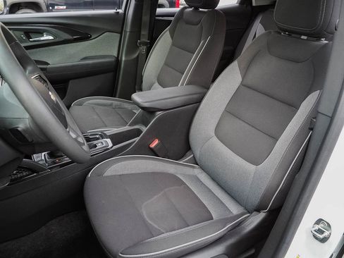 Used 2023 Chevrolet TrailBlazer LT w/ Convenience Package FWD image 7