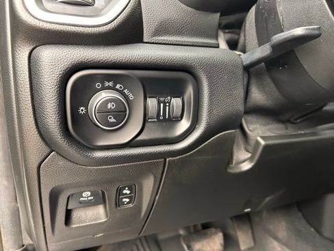 Used 2019 RAM 1500 Laramie AWD/4WD image 30