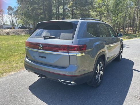Used 2025 Volkswagen Atlas SE image 5