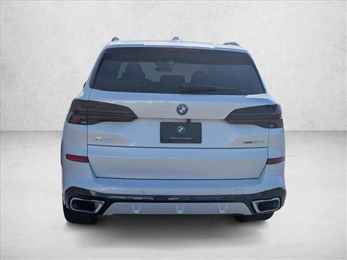 Used 2026 BMW X5 xDrive50e w/ M Sport Package AWD/4WD image 8