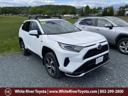 Used 2021 Toyota RAV4 SE w/ Weather & Moonroof Package