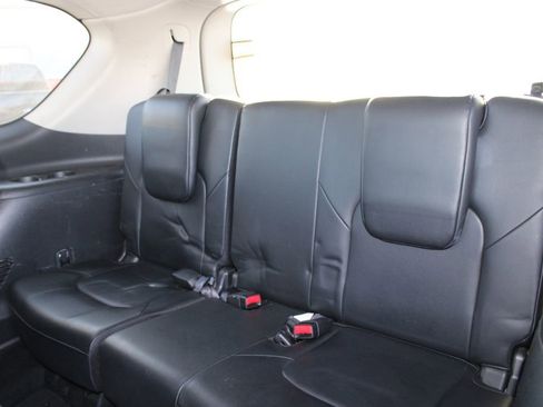 Used 2024 Nissan Armada SL image 21