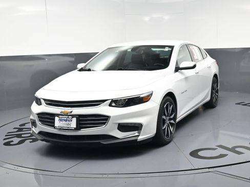 Used 2017 Chevrolet Malibu LT w/ Leather Package FWD image 11
