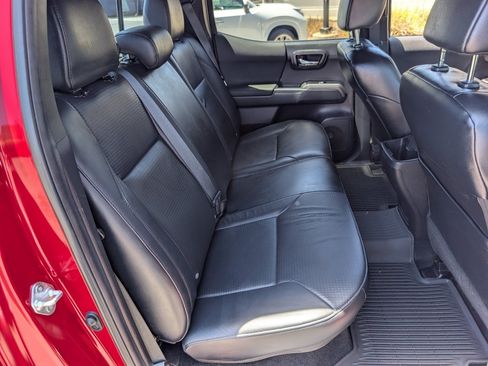 Used 2023 Toyota Tacoma TRD Off-Road w/ TRD Premium Off Road Package AWD/4WD image 5