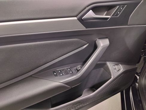 Used 2021 Volkswagen Jetta SE w/ SE Cold Weather Package image 25